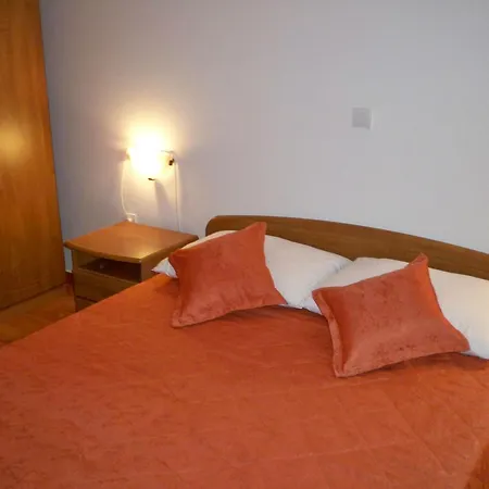 Fuer Zwei Bis Vier Personen Apartamento