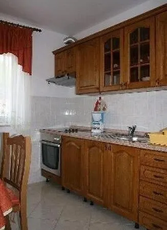 Apartment Fuer Zwei Bis Vier Personen Banjole